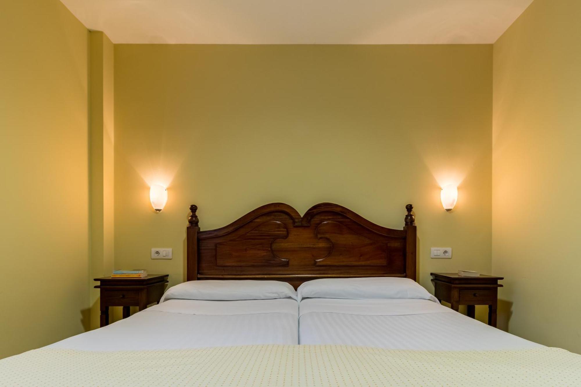 Apartamentos Silken Playa De Toro Llanes Bagian luar foto